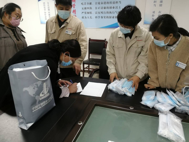 發(fā)口罩_副本.jpg
